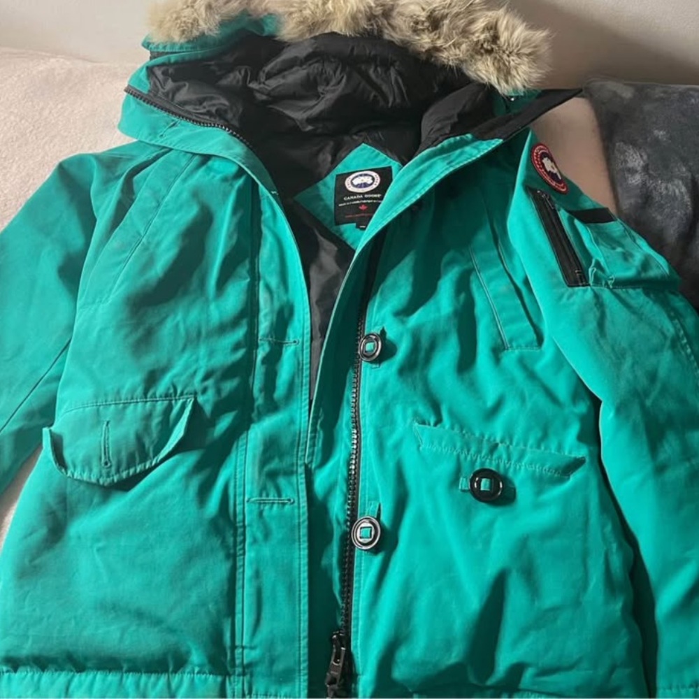 Canada Goose Teal Puffer Jacket Women Medium